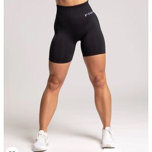 P’tula Seamless Shorts 6in